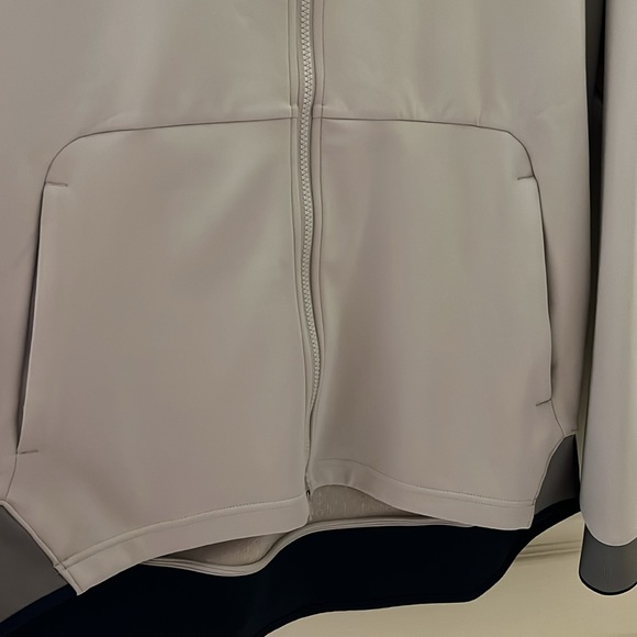 Under Armour - Picture 5 of 7